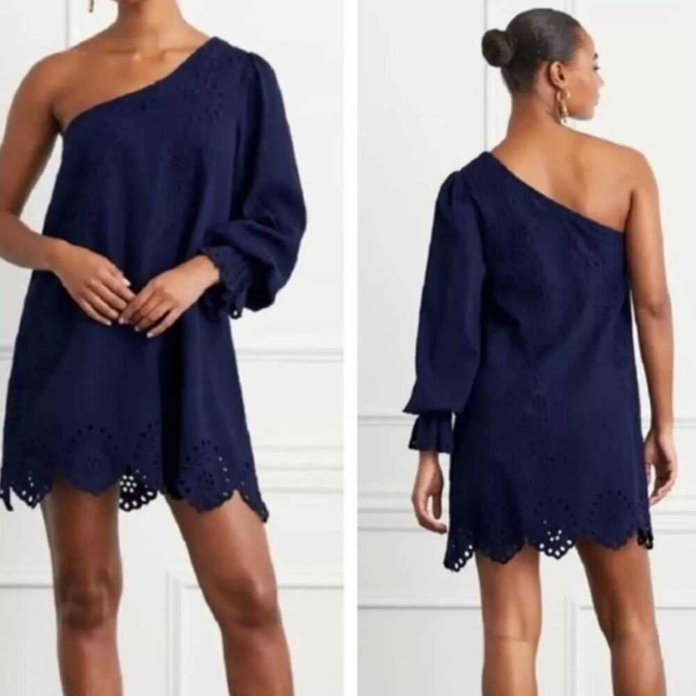 Hill House NWT Milla Navy Dress
Size Medium NEW Linen One
Shoulder Eyelet Mini